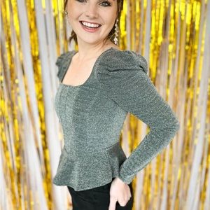 NWT Silver Women’s L (runs small) best for a Medium. Poplin waist. Zip in back.